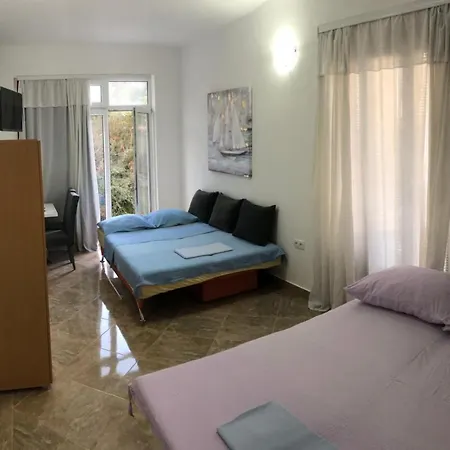 Vacation Croatia דירה